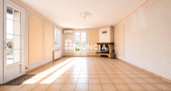 À vendre Maison 5 pièces 123 m² - Nazelles-négron 37530