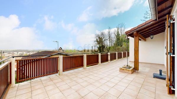 Appartement 4 pièces - 117 m² Exclusivité efficity