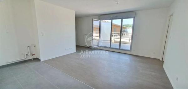 Vente                                                      Appartement
                        
                     4 pièces                      75 m2                     à Déville-Lès-Rouen