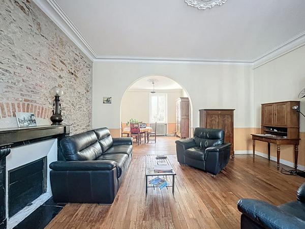 Maison avec cachet quartier Sainte-Anne à Nantes - 7 pièces, 5 chambres, jardin.