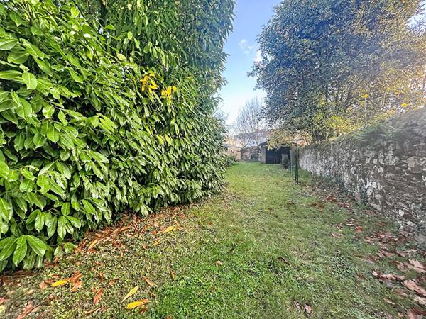 Maison avec cachet quartier Sainte-Anne à Nantes - 7 pièces, 5 chambres, jardin.