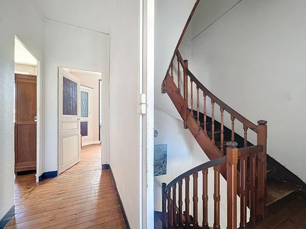 Maison avec cachet quartier Sainte-Anne à Nantes - 7 pièces, 5 chambres, jardin.