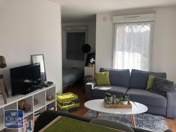 Appartement à louer 1 pièce 32.65m²