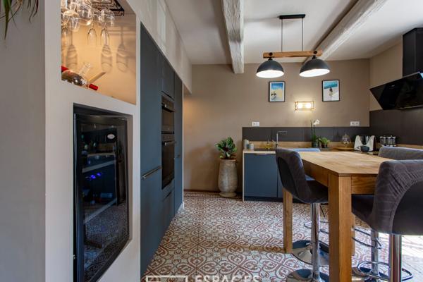 Du caractère et du charme pour cette maison de village rénovée avec chambres d’hôtes