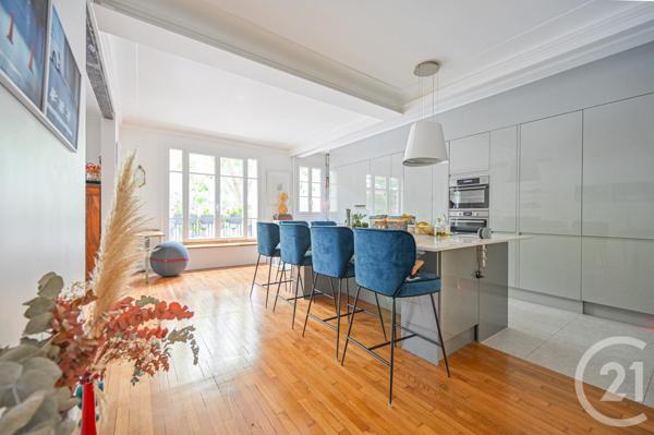 Appartement F5 à vendre  5 pièces - 127,64 m2 PARIS - 75016