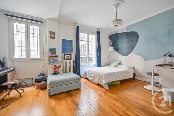 Appartement F5 à vendre  5 pièces - 127,64 m2 PARIS - 75016