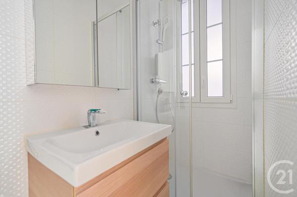 Appartement F5 à vendre  5 pièces - 127,64 m2 PARIS - 75016