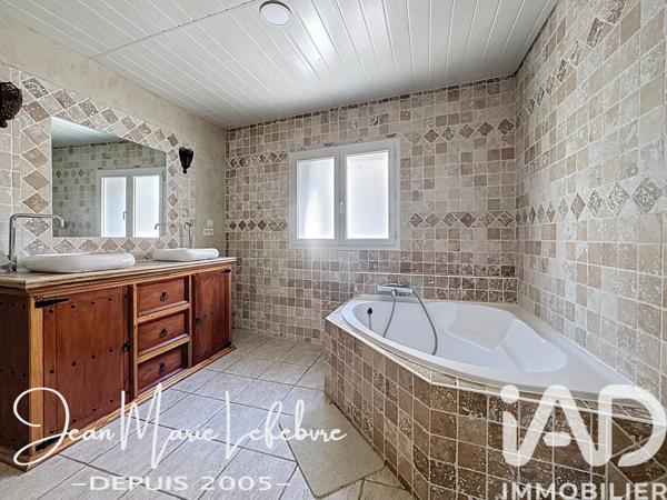 Maison à vendre 6 pièces 196 m² Saint-Pierre-de-Bœuf