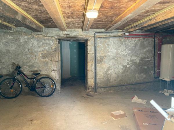 Maison à louer    4 pièces •  Escoire