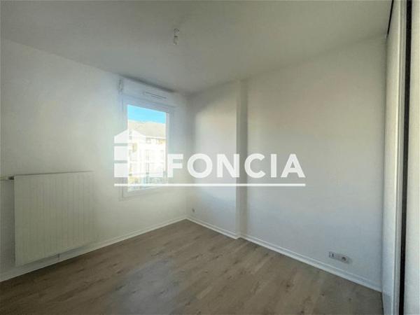 Location Appartement 3 pièces 63.8 m² - 5 PLACE NELSON MANDELA Chevilly Larue 94550