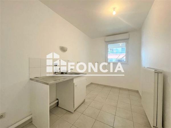 Location Appartement 3 pièces 63.8 m² - 5 PLACE NELSON MANDELA Chevilly Larue 94550