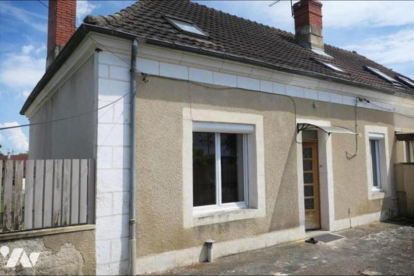 Maison T5 - Sous-sol - Double garage - 3 caves - Cour - 196 m² cadastré.