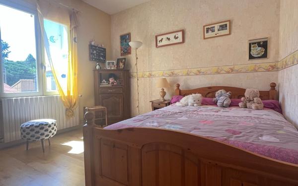 Maison à vendre    4 pièces •  Saint-Maixent-l'École