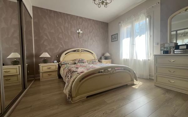 Maison à vendre    4 pièces •  Saint-Maixent-l'École