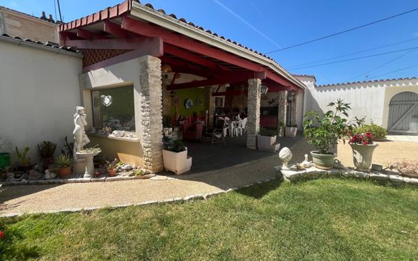 Maison à vendre    4 pièces •  Saint-Maixent-l'École