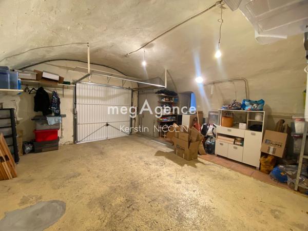 Maison à CARNOULES, 83660 - 5 pièces 95m²