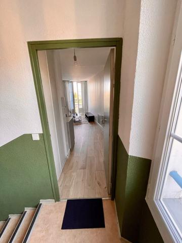 Manosque (04100) A louer charmant T2 meublé de 39.86 m2 avec vue dégagée - Place du Terreau