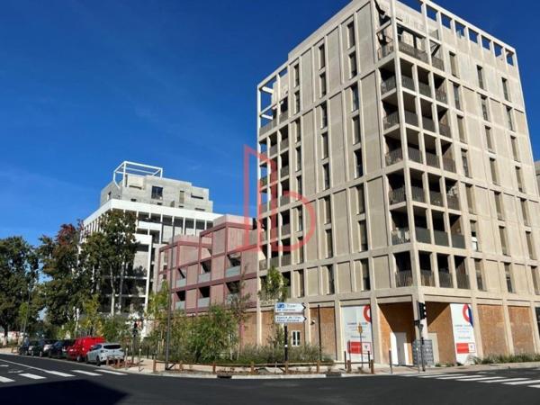 Bureau de 570 m² à vendre à Bordeaux Lac - Bruges