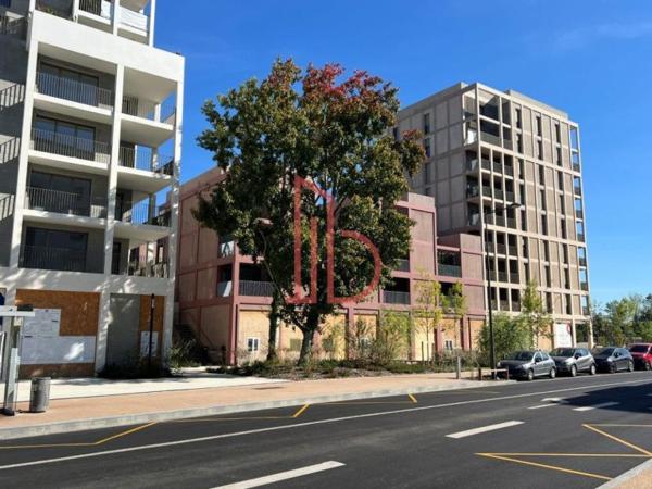 Bureau de 570 m² à vendre à Bordeaux Lac - Bruges