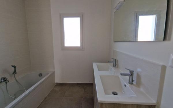 Maison à vendre    4 pièces •  Le Gua