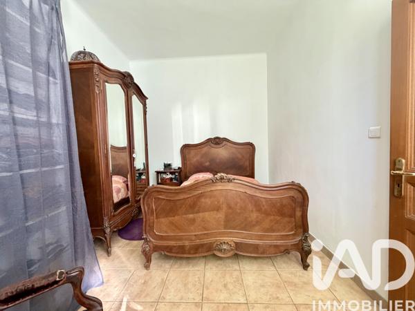 Maison à vendre 5 pièces 165 m² Peyrolles-en-Provence