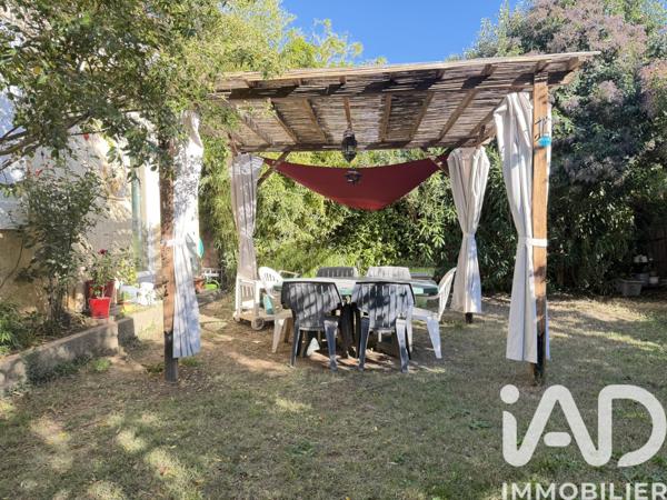 Maison à vendre 5 pièces 165 m² Peyrolles-en-Provence