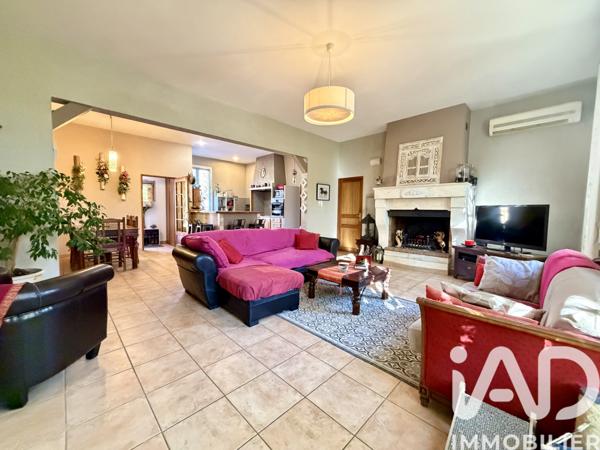 Maison à vendre 5 pièces 165 m² Peyrolles-en-Provence