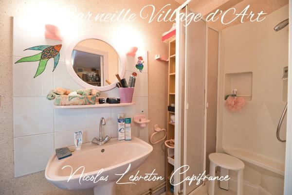 Ancienne boutique à réinventer – cœur de village – gros potentiel