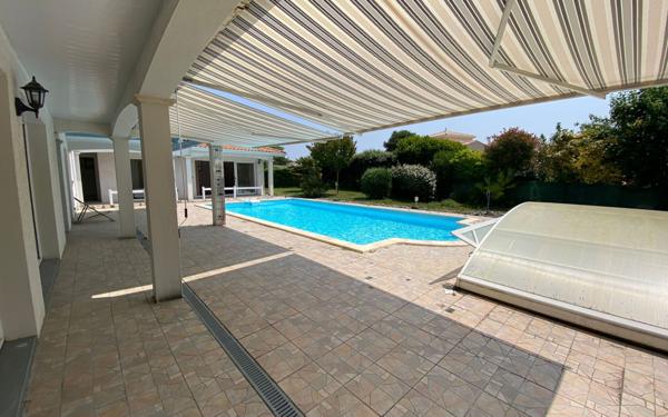 Maison à vendre    7 pièces •  Les Mathes