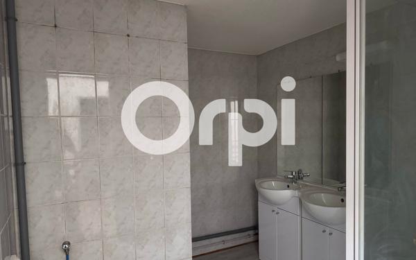 Appartement à louer    3 pièces • 111,01 m2 La Côte-Saint-André