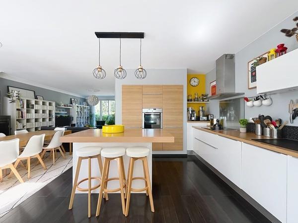 Maison à vendre 448 578 € Thairé 6 p 160 m² DPE E