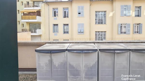 À VENDRE – MURS DE LOCAUX PROFESSIONNELS - MENTON (06 500) - 400 000 € honoraires d'agence inclus