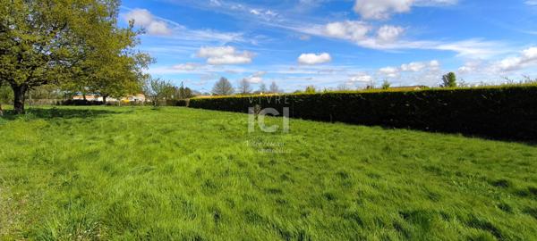 Terrain constructible de 876 m²