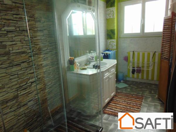 PAVILLON 3 CHAMBRES ET 2 BUREAUX