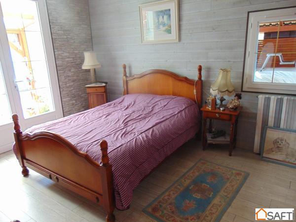 PAVILLON 3 CHAMBRES ET 2 BUREAUX