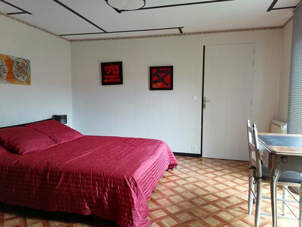 Proche Mer et Commerces