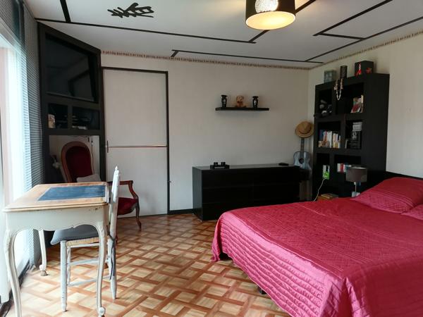 Proche Mer et Commerces