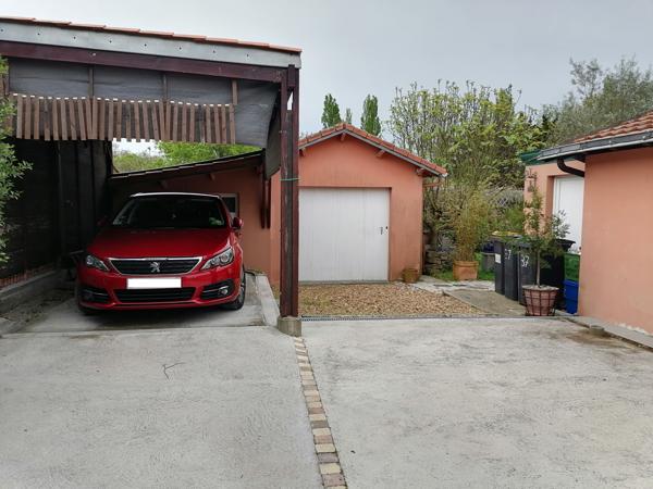 Proche Mer et Commerces