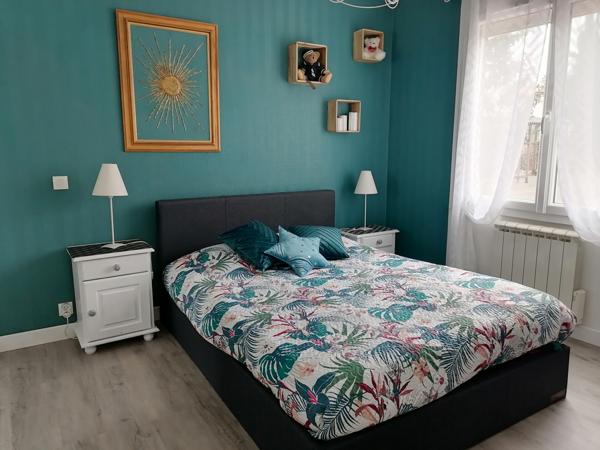 Proche Mer et Commerces