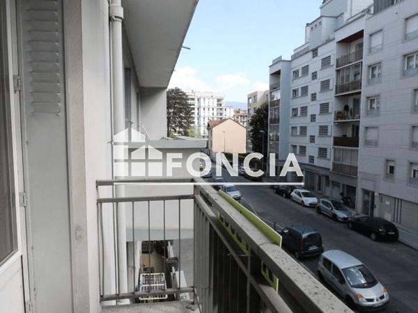 Location Appartement 2 pièces 46.3 m² - LOGIS C Grenoble 38100