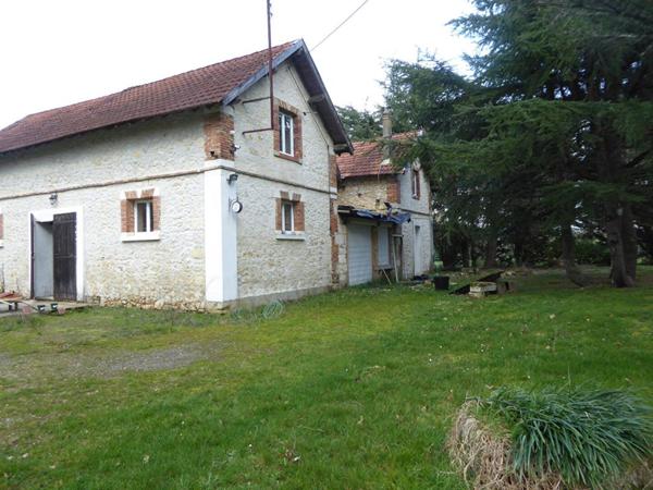 Maison de 140 m2  sur 5 Ha de terrain