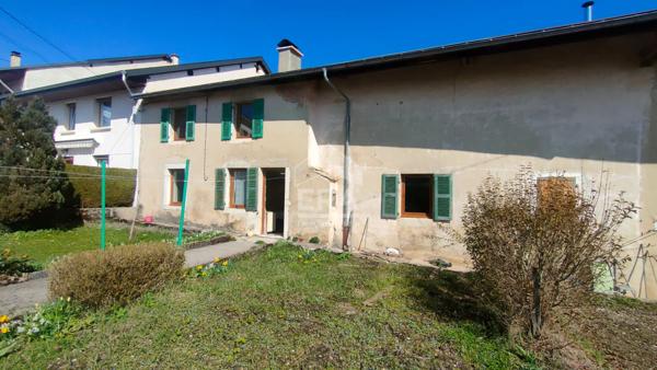 Maison à rénover avec jardin attenant et dépendances