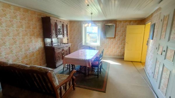 Maison à rénover avec jardin attenant et dépendances