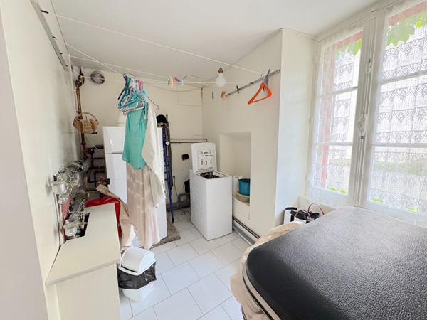 À VENDRE VERNIOLLE : MAISON DE CARACTÈRE AVEC PISCINE - 370M2 HABITABLES-GRANS JARDIN ARBORÉ