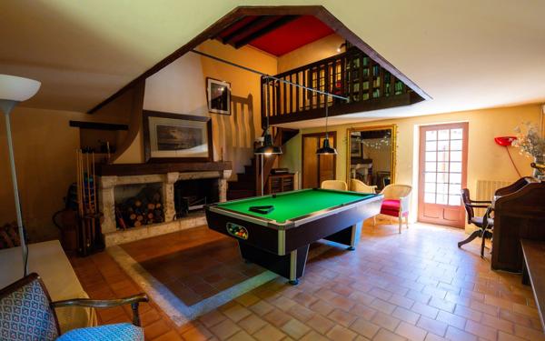 Maison à vendre    16 pièces •  Rozoy-Bellevalle