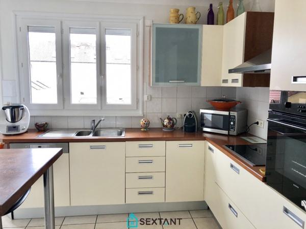 DIVONNE-LES-BAINS- Bel appartement T3 de 85 m² -  420.000 