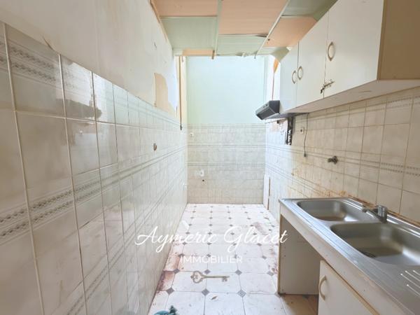Maison de ville 76 m² à rénover – Cambrai centre – Idéale investisseur