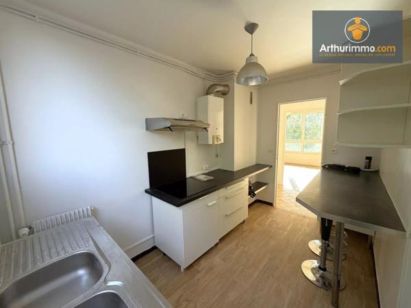 Location                                                      Appartement
                        
                     3 pièces                      58 m2                     à Compiègne