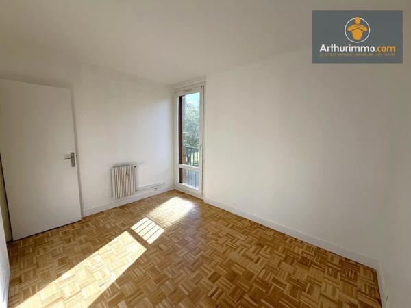 Location                                                      Appartement
                        
                     3 pièces                      58 m2                     à Compiègne