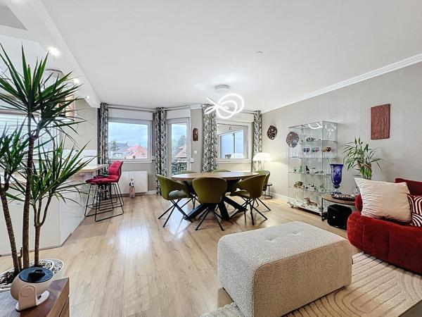 Grand appartement avec 3 chambres proche du centre ville avec garage et cave